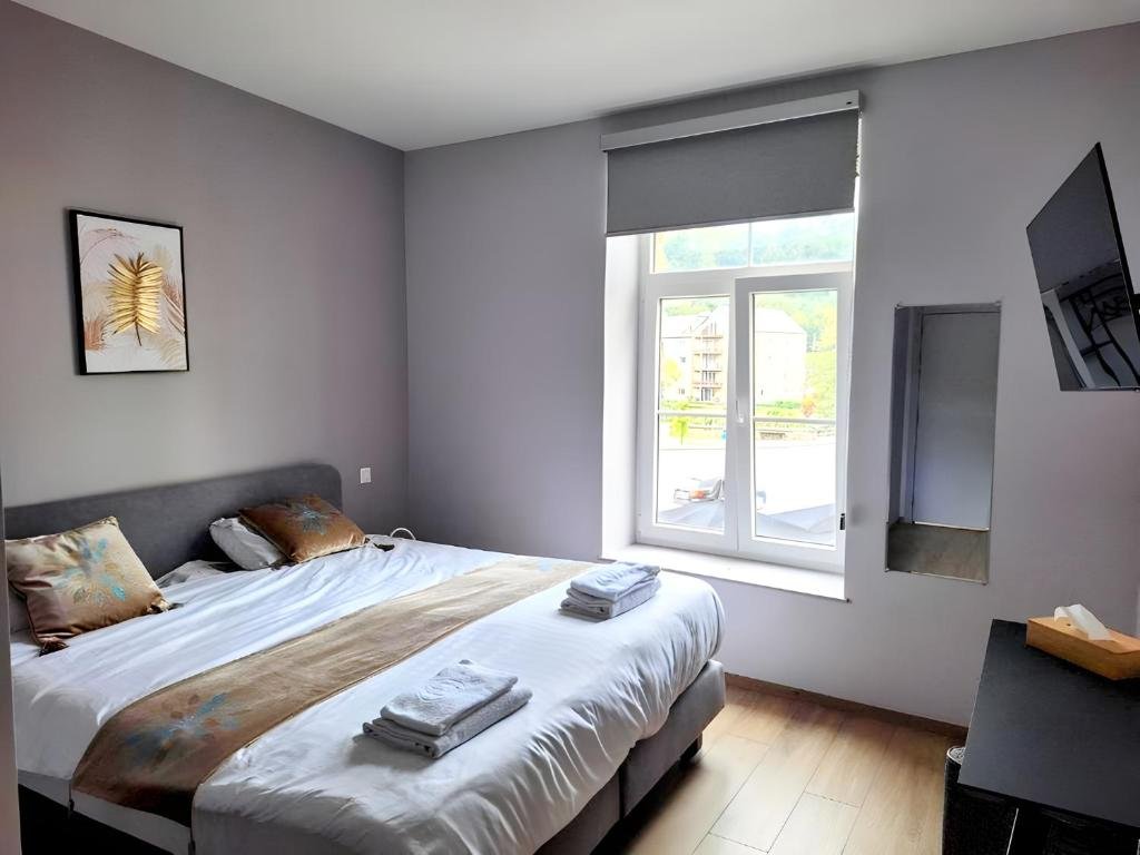 Chambre Double Moderne - Annexe au Royal Hôtel Bonhomme